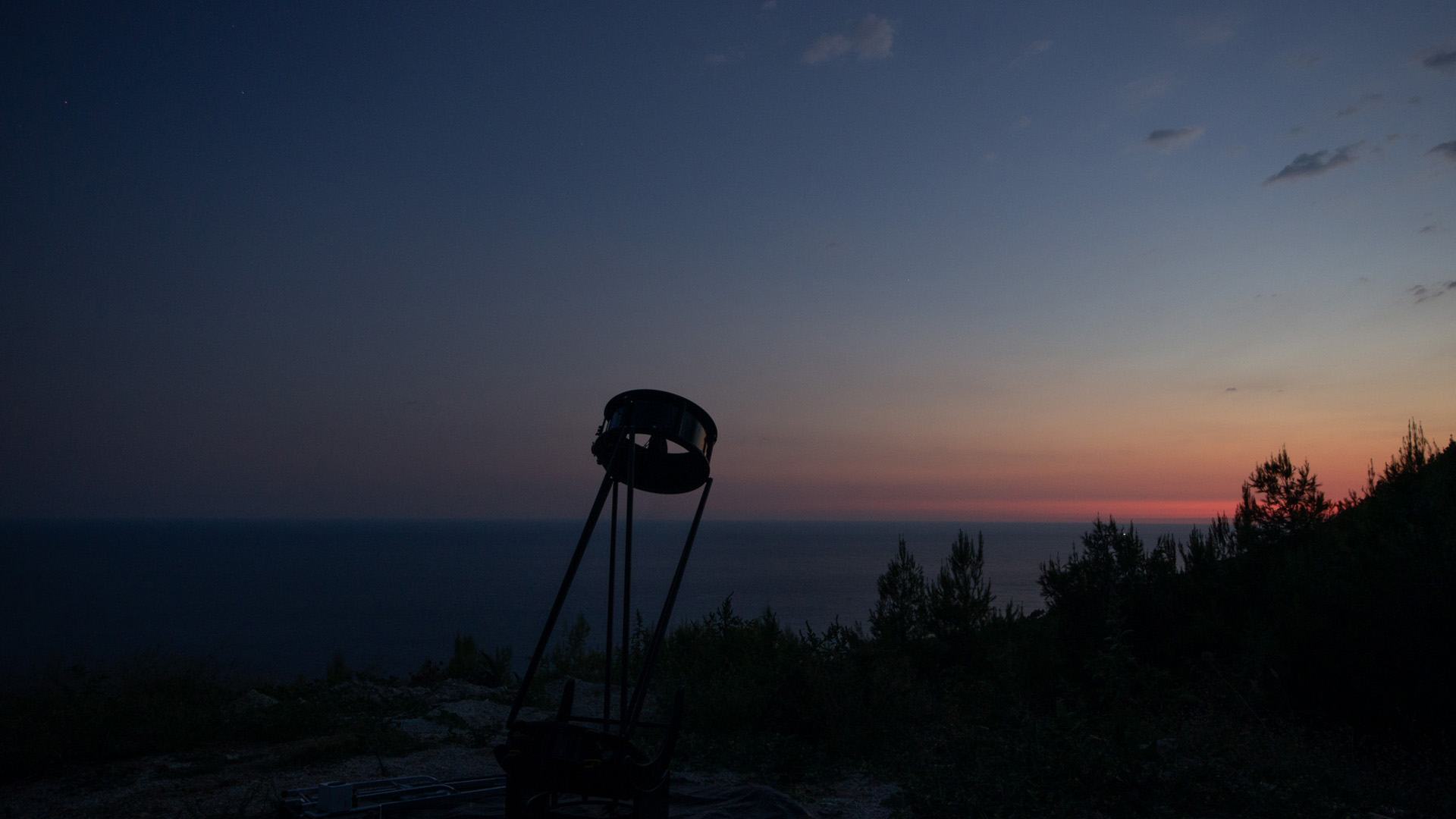 Teleskop u zalazak sunca